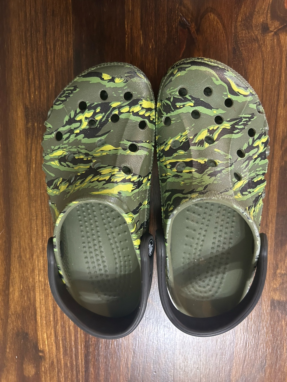 CROCS Kids Clog in Green & Yellow Tiger Camo